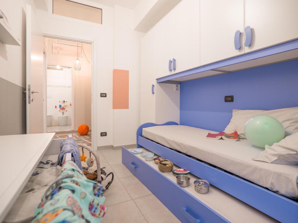 Babyaccommodation Family Experience IV Pietra Ligure Bagian luar foto